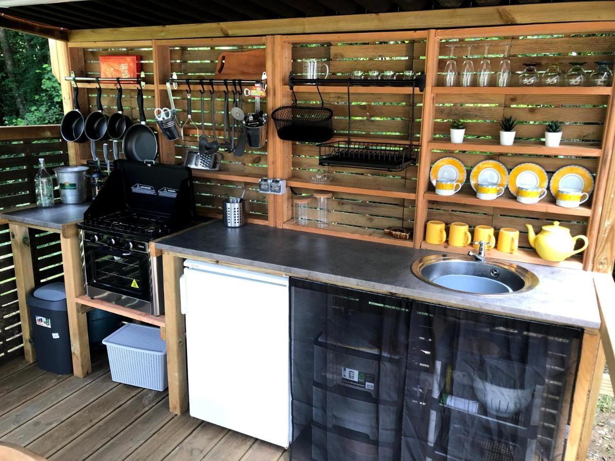 Отель Luxury Glamping @Moulin Des Forges Moutier-Malcard Экстерьер фото